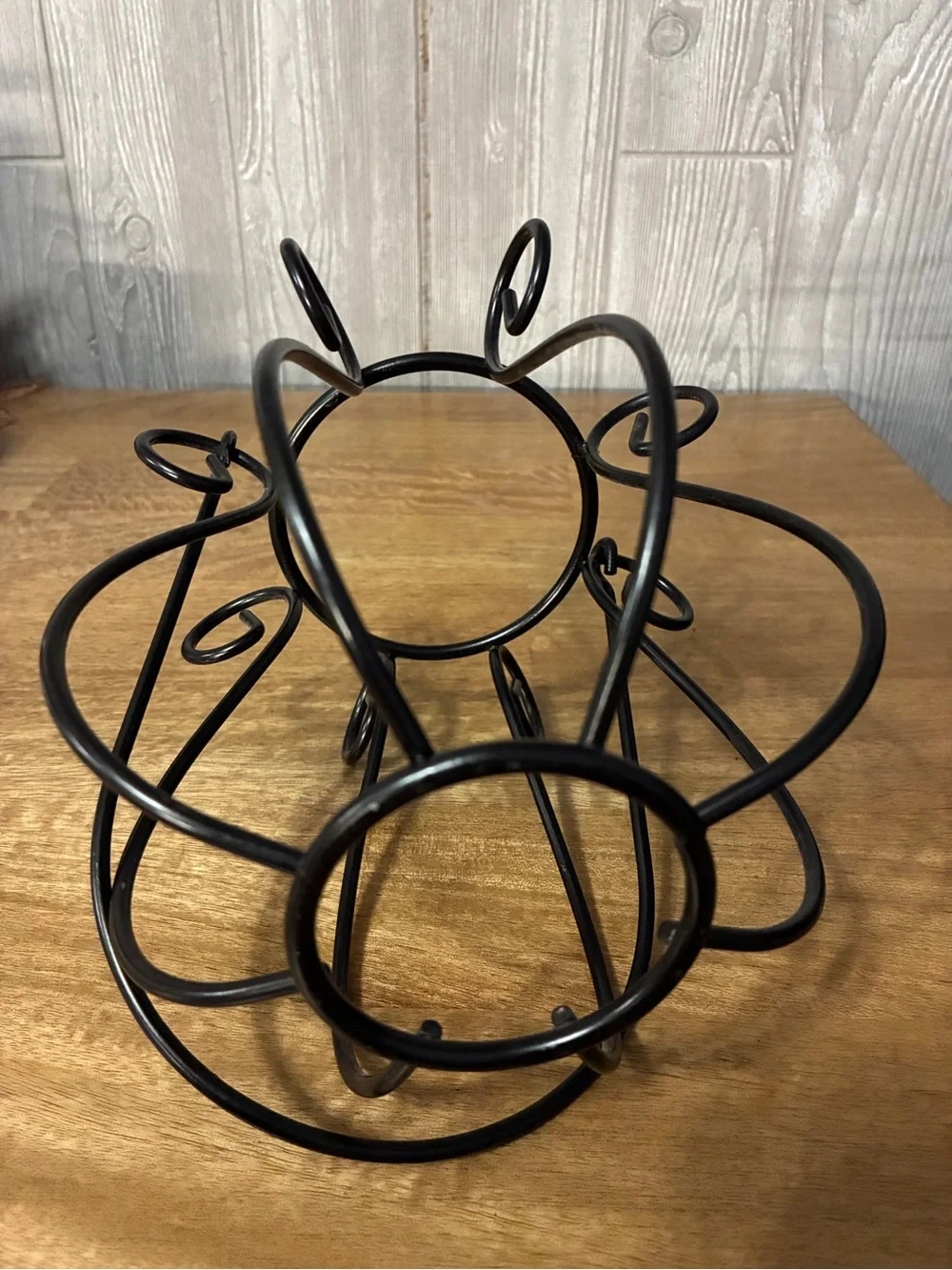 Black Decorative Wire Wine Bottle Holder or candle holder 14” w/handle up